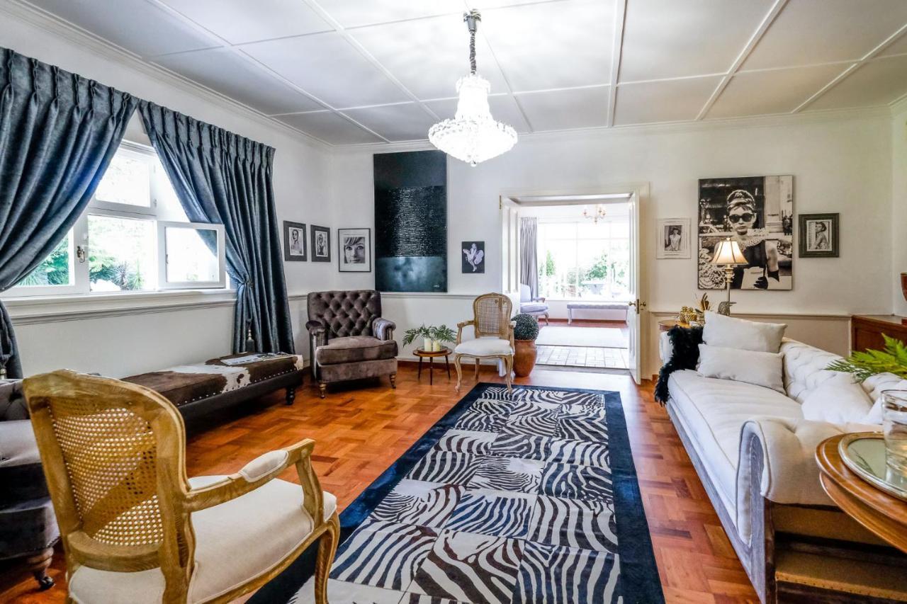 Oude Berg Guesthouse - 10 Caledon Street Джордж Экстерьер фото